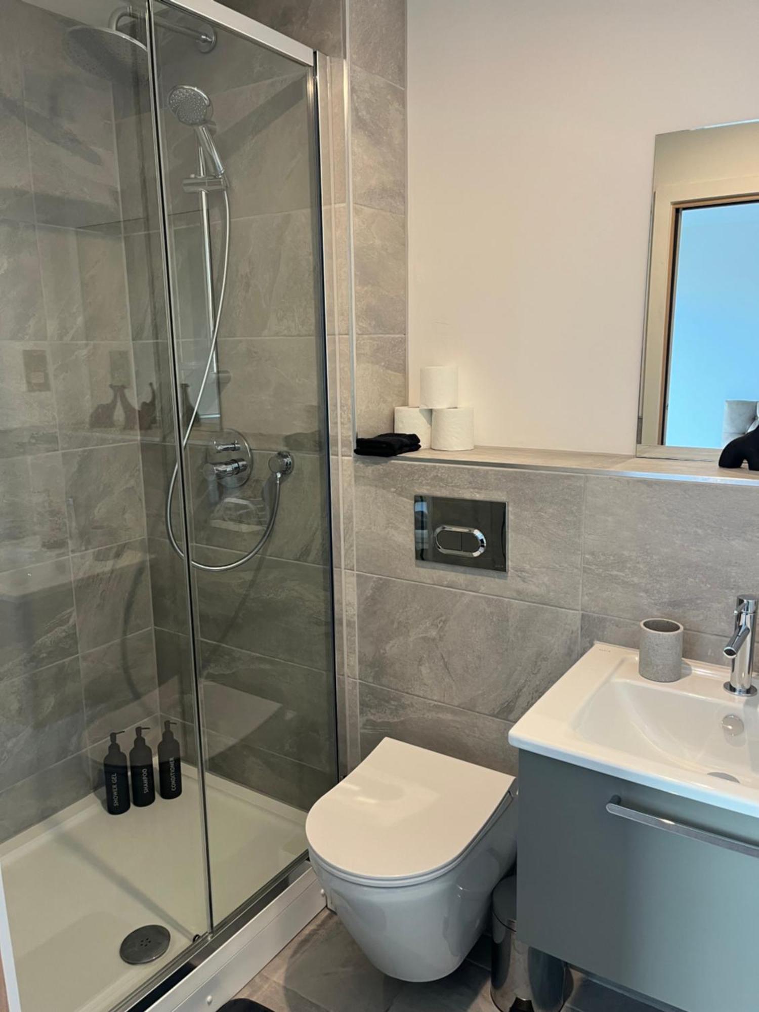 Superb New Build City Centre Flat And Gym York Extérieur photo