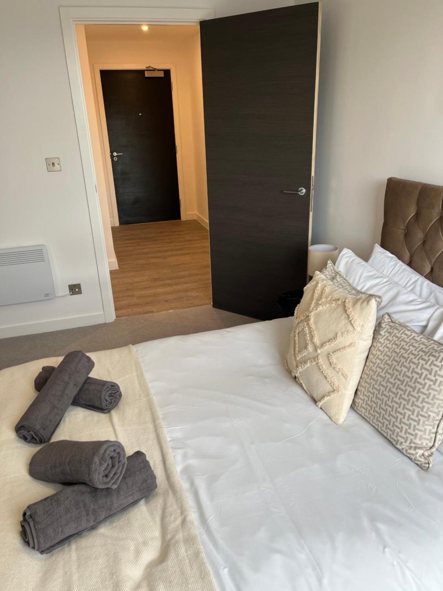 Superb New Build City Centre Flat And Gym York Extérieur photo